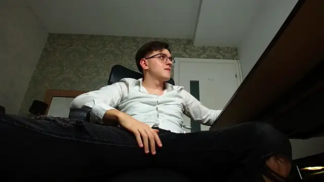 Snapshot of FelixStarkk chatting on October 30, 2025, 5:32 pm FelixStarkk online show from October 30, 2025, 5:32 pm