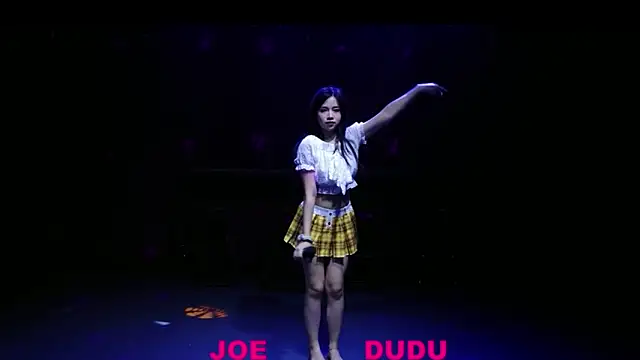 Snapshot of yznt-dudu chatting on October 10, 2025, 11:44 am yznt-dudu online show from October 10, 2025, 11:44 am