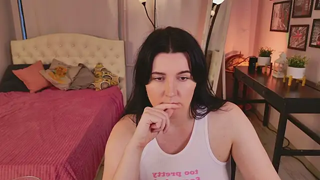 love me  tonight  online show from November 13, 2025, 10:19 am