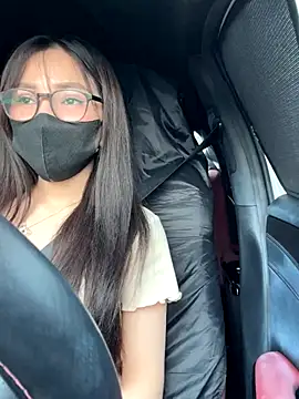 Snapshot of Linh_2004 chatting on October 3, 2025, 5:31 am Linh 2004 online show from October 3, 2025, 5:31 am