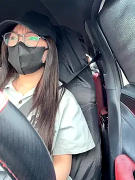 Snapshot of Linh_2004 chatting on September 21, 2025, 5:23 am Linh 2004 online show from September 21, 2025, 5:23 am