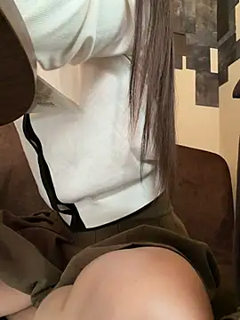 Linh 2004 online show from February 13, 2026, 2:00 am