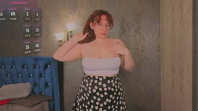 ellie coy  online show from July 24, 2026, 8:05 pm