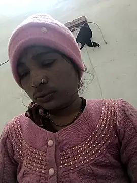 Hot raaani online show from January 8, 2026, 11:11 pm