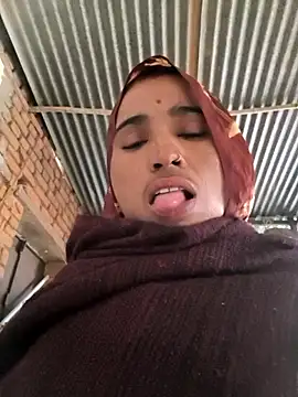 Hot raaani online show from January 8, 2026, 11:05 am