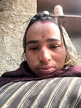 Hot raaani online show from January 11, 2026, 2:29 am