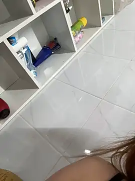 Snapshot of -Linaa- chatting on September 16, 2025, 12:22 am -Linaa- online show from September 16, 2025, 12:22 am