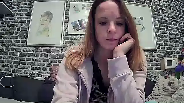 Snapshot of SexyMilf_37 chatting on September 29, 2025, 6:46 pm SexyMilf 37 online show from September 29, 2025, 6:46 pm