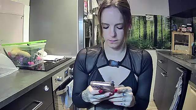 Snapshot of SexyMilf_37 chatting on October 1, 2025, 7:40 pm SexyMilf 37 online show from October 1, 2025, 7:40 pm