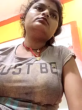 Hot mirchjii online show from September 12, 2025, 3:39 am