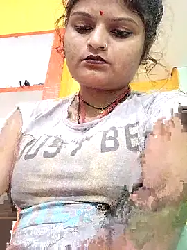 Hot mirchjii online show from October 11, 2025, 9:43 am