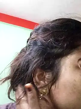 Hot mirchjii online show from October 19, 2025, 12:57 am