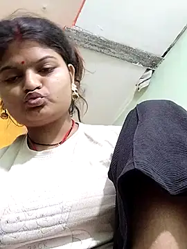 Hot mirchjii online show from October 28, 2025, 3:29 am