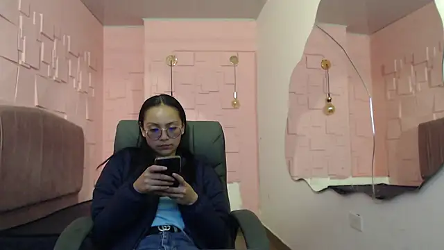 katalina07 1 online show from September 23, 2025, 4:03 pm