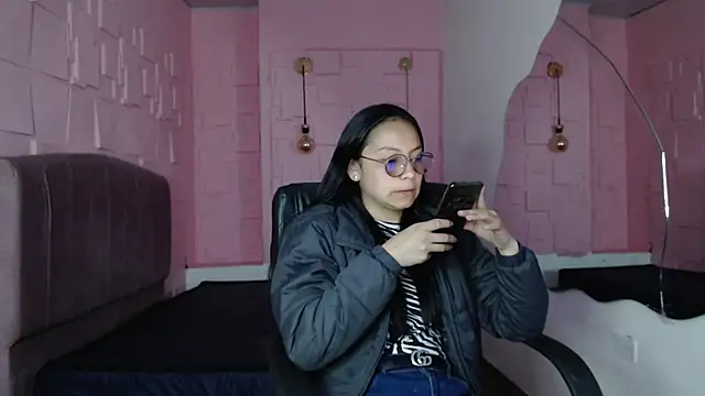 katalina07 1 online show from September 18, 2025, 3:26 pm