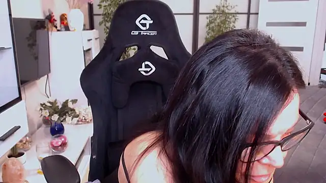 Anna Blare online show from March 21, 2026, 8:04 am