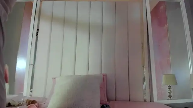 Snapshot of luna_hot_ass chatting on October 23, 2025, 8:29 pm luna hot ass online show from October 23, 2025, 8:29 pm