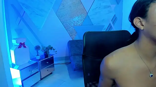 Snapshot of keytinthomson_ chatting on October 6, 2025, 7:47 pm keytinthomson online show from October 6, 2025, 7:47 pm