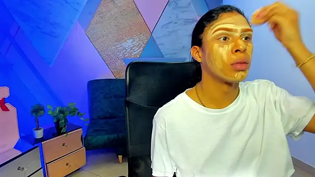 Snapshot of keytinthomson_ chatting on October 9, 2025, 8:09 pm keytinthomson online show from October 9, 2025, 8:09 pm