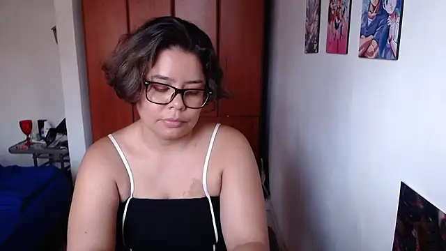 Snapshot of saenz_eymi chatting on October 24, 2025, 9:36 pm saenz eymi online show from October 24, 2025, 9:36 pm