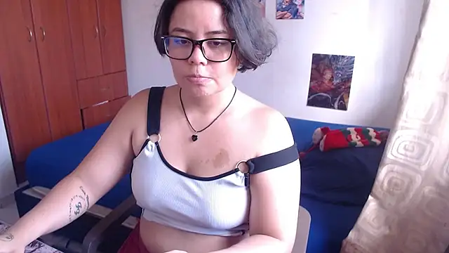 Snapshot of saenz_eymi chatting on October 3, 2025, 8:21 pm saenz eymi online show from October 3, 2025, 8:21 pm