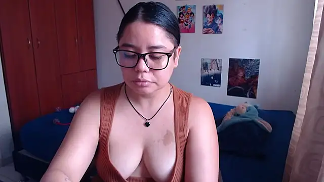 Snapshot of saenz_eymi chatting on September 9, 2025, 5:00 pm saenz eymi online show from September 9, 2025, 5:00 pm