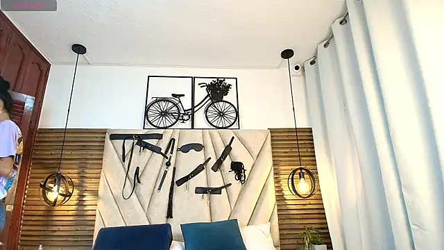 Cinthiabaker online show from November 3, 2025, 11:58 am