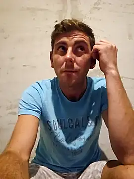 Alex-andru88 online show from October 10, 2025, 7:36 pm