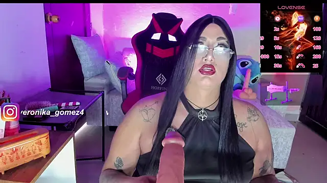 Sweetveronik 44 online show from June 27, 2026, 4:02 pm