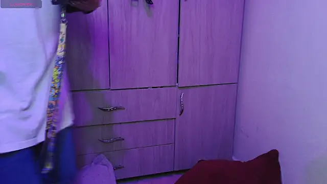 vainilla doll online show from April 14, 2026, 12:59 am