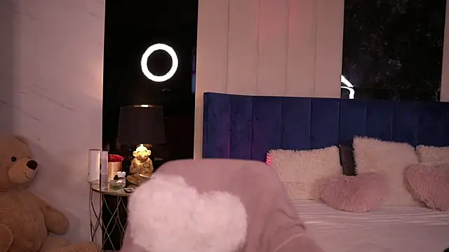 Snapshot of KimNatty chatting on October 31, 2025, 3:30 pm KimNatty online show from October 31, 2025, 3:30 pm