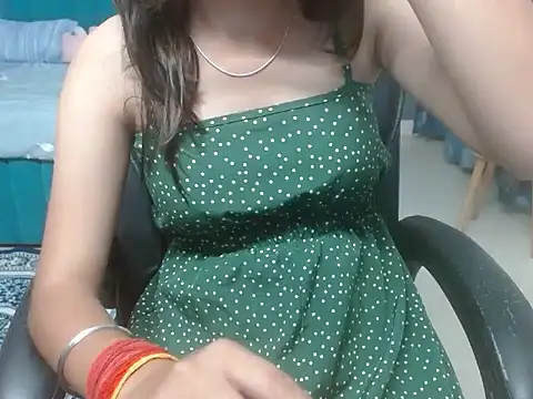 Urlove lily online show from September 22, 2025, 3:51 pm