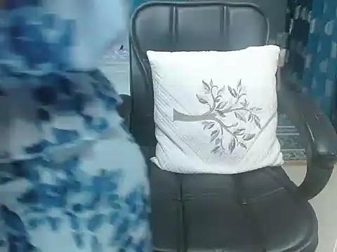 Urlove lily online show from September 30, 2025, 6:08 am