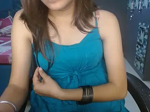 Urlove lily online show from September 8, 2025, 3:00 pm