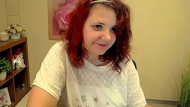 TwoBigSuns online show from September 22, 2025, 12:44 pm