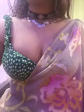 Snapshot of Naina_007 chatting on September 18, 2025, 4:48 am Naina 007 online show from September 18, 2025, 4:48 am