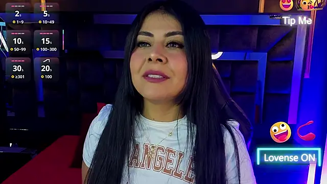 Aniajoness  online show from April 2, 2026, 3:02 am