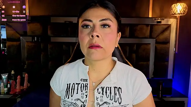 Snapshot of Aniajoness_ chatting on October 3, 2025, 3:41 am Aniajoness  online show from October 3, 2025, 3:41 am