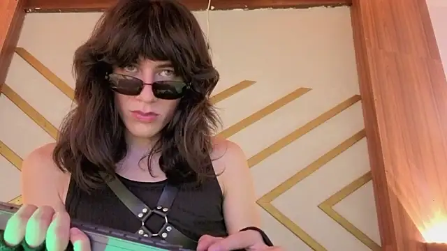 Snapshot of devils_cry chatting on September 18, 2025, 3:42 am devils cry online show from September 18, 2025, 3:42 am