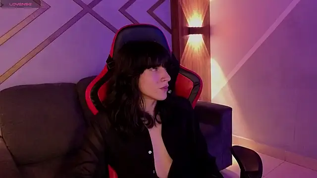 Snapshot of devils_cry chatting on October 14, 2025, 3:29 am devils cry online show from October 14, 2025, 3:29 am