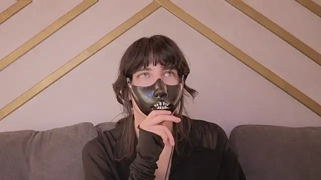 Snapshot of devils_cry chatting on September 13, 2025, 3:50 am devils cry online show from September 13, 2025, 3:50 am