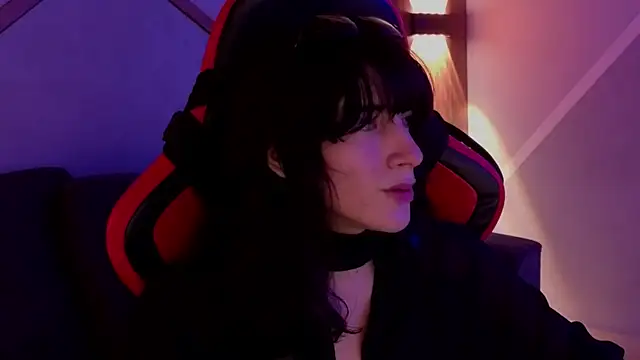 Snapshot of devils_cry chatting on October 8, 2025, 3:52 am devils cry online show from October 8, 2025, 3:52 am