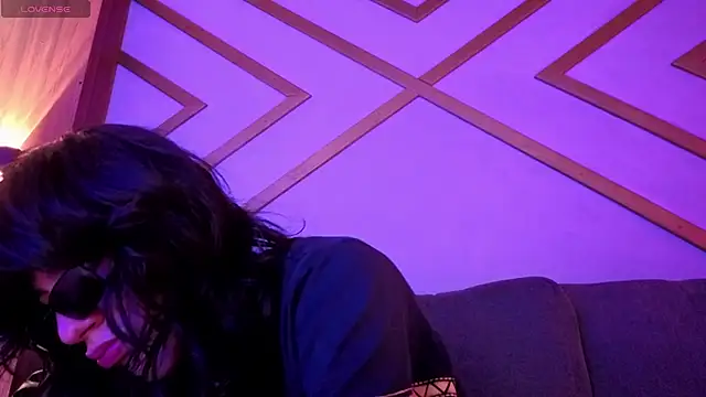 Snapshot of devils_cry chatting on September 21, 2025, 3:33 am devils cry online show from September 21, 2025, 3:33 am