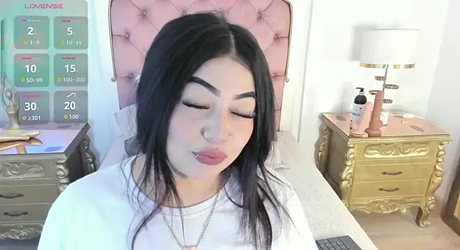 Snapshot of MeganStar__ chatting on October 7, 2025, 11:55 am MeganStar   online show from October 7, 2025, 11:55 am