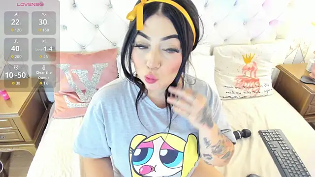 Snapshot of MeganStar__ chatting on September 29, 2025, 12:00 pm MeganStar   online show from September 29, 2025, 12:00 pm