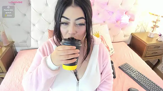 Snapshot of MeganStar__ chatting on September 30, 2025, 12:11 pm MeganStar   online show from September 30, 2025, 12:11 pm