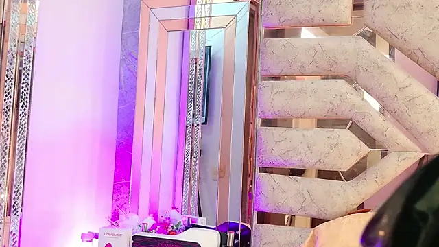 Tessa Owenss online show from July 19, 2026, 4:15 pm