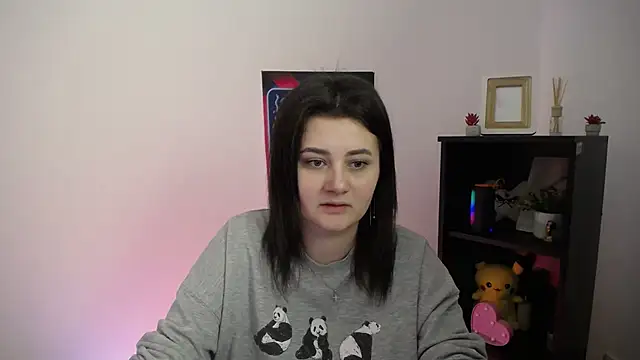 Katrin kiss  online show from October 26, 2025, 12:38 pm