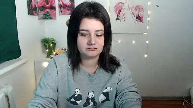 Katrin kiss  online show from September 24, 2025, 11:17 am