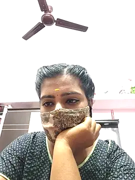 Snapshot of Tamil-Meenu12 chatting on October 23, 2025, 4:33 am Tamil-Meenu12 online show from October 23, 2025, 4:33 am